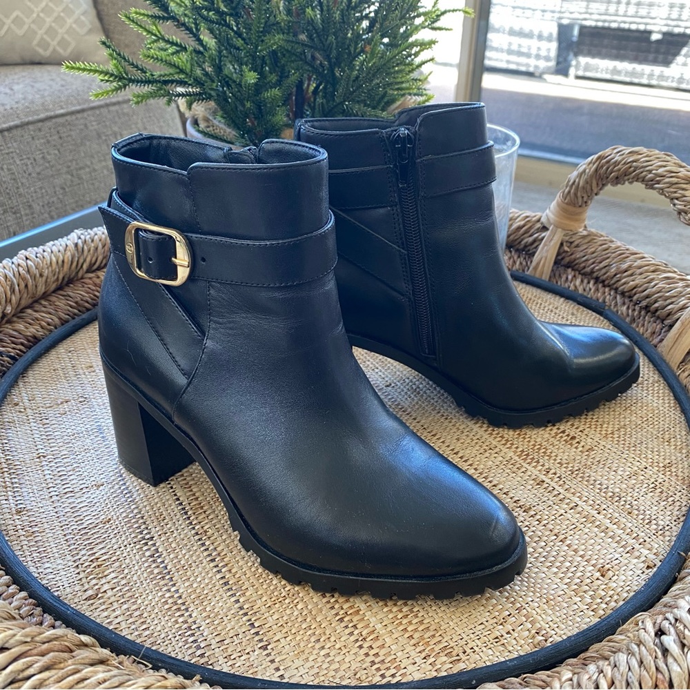 Giani Bernini “Katya” Black Memory Foam Leather Bootie